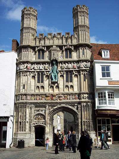 South East Escorts waiting at Canterbury Cathedral Gate for absolution